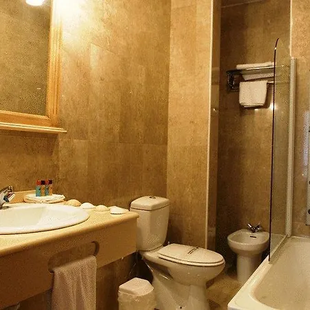 Esmeralda Hotel 2*