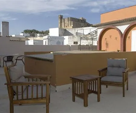 Hotel Esmeralda 2*